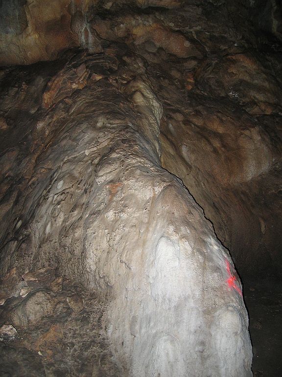 Flowstone in the cave's "big room".
